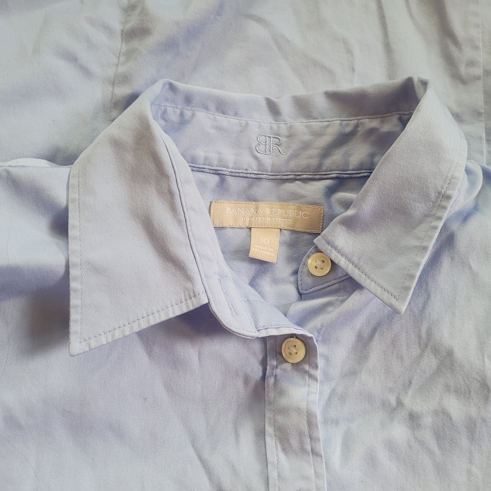 Banana Republic Women's Fitted Non-iron Sateen Shirt